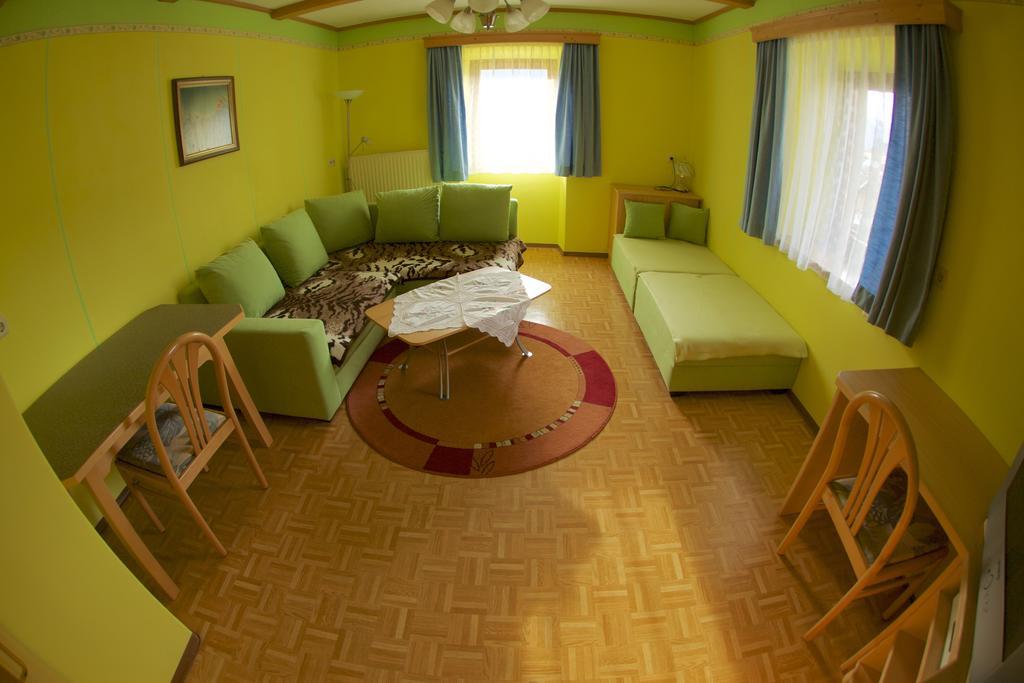 Apartamento Haus Stoeffler Reisach Habitación foto