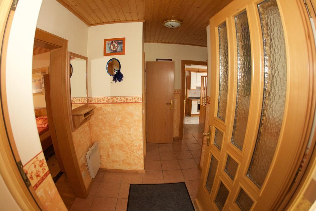 Apartamento Haus Stoeffler Reisach Habitación foto